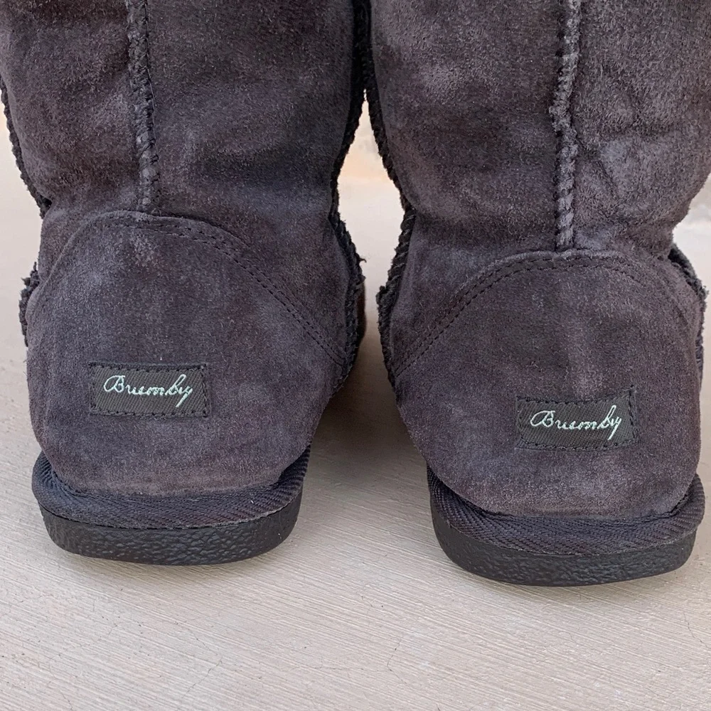 Bremby womens brown boots suede sheepskin boots size W10 cozy winter casual